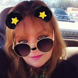 Meet your Posher, Deborah